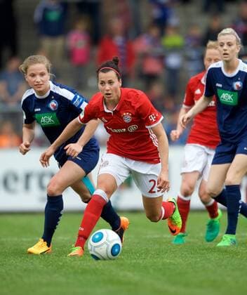 Fussball Frauen 1.Bundesliga 14.05.2017 21 Spieltag Potsdam Karl Liebknecht Stadion 1 FFC Turbine Potsdam geg FC Bayern Muenchen ( München )0 : 4 vlnr Tabea KEMME 21 Turbine Viktoria SCHNADERBECK 25 FCB Johanna ELSIG 4 Turbine