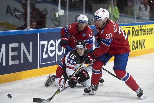 Mitch Marner of Canada (centre), Henrik Odegaard of Norway (left) and Anders Bastiansen of Norway (right) in action during the Ice hockey Eishockey World Championships group B match between Canada and Norway in the AccorHotels Arena in Paris, France, Monday, May 15, 2017. (CTKxPhoto MichalxKamaryt) CTKPhotoP201705150865101  kmt 13