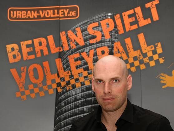 Bilder des Tages - SPORT Volleyball, Herren, Saison 2016 17, 1. Bundesliga, Pressekonferenz BR Volleys, Cheftrainer Luke Reynolds (Berlin Recycling Volleys), 16.05.17, Copyright: xMichaelxHundtx xMatthiasxKochx
