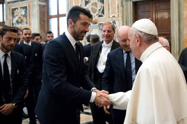NO FRANCE - NO SWITZERLAND: May 16, 2017 : Pope Francis Gianluigi Buffon on the occasion of a meeting between the pope and Juventus and Lazio teams ahead of Wednesday s Italy Cup soccer final between Juventus and Lazio, at the Clementine Hall at the Vatican EDITORIAL USE ONLY. NOT FOR SALE FOR MARKETING OR ADVERTISING CAMPAIGNS.  Copyright: xÂ©ServizioFotograficoOR CPPx xIPx xCatholicxPressxPhotox
