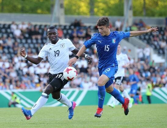 Großaspach, Fußball U18 Länderspiel Deutschland vs. Italien:v.l. Ulrich Bapoh (GER), Enrico Del Prato (Italien)