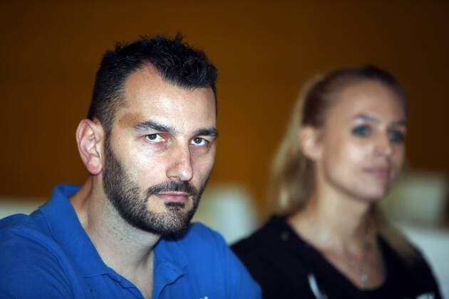 Allianz MTV Stuttgart Pressekonferenz Deutschland, Stuttgart, 18.05.2017, Volleyball, 1. Bundesliga Frauen, Allianz MTV Stuttgart, Pressekonferenz: v.l. Giannis Athanasopoulos (Trainer)., Kim Renkema (Sportdirektorin).