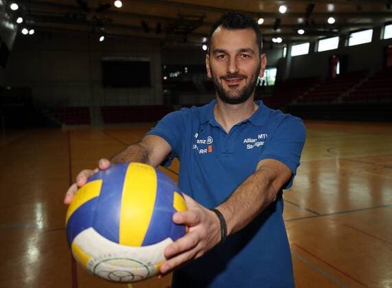 Allianz MTV Stuttgart Pressekonferenz Deutschland, Stuttgart, 18.05.2017, Volleyball, 1. Bundesliga Frauen, Allianz MTV Stuttgart, Pressekonferenz: Giannis Athanasopoulos (Trainer).