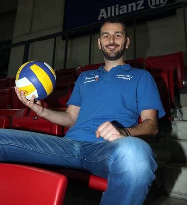 Allianz MTV Stuttgart Pressekonferenz Deutschland, Stuttgart, 18.05.2017, Volleyball, 1. Bundesliga Frauen, Allianz MTV Stuttgart, Pressekonferenz: Giannis Athanasopoulos (Trainer).