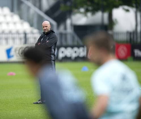 18-05-2017 VOETBAL: TRAINING AJAX: AMSTERDAM Coach Peter Bosz (Ajax) Foto:SCS Michel Utrecht Training session Ajax UEFA Europa League 2016 2017 xVIxVIxImagesx xSoenarxChamidxsportfotografiexIVx 7816755
