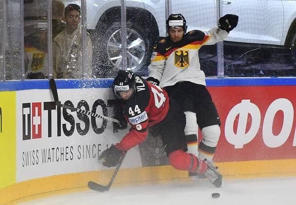 18.05.2017, xblx, Eishockey WM 2017, Kanada - Deutschland, emspor, v.l., Marc-Edouard Vlasic (Team Canada, Kanada), Yasin Ehliz (Deutschland, DEB) Koeln