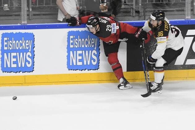 IIHF Eishockey-WM 2017 Canada - Germany on 17.05.2017 at Lanxess Arena in Cologne Yannic Seidenberg ( 36 Germany) gegen Nathan McKinnon ( 29 Team Canada) wd