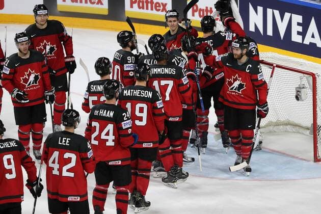 (170519) -- COLOGNE, May 19, 2017 -- Players of Canada celebrate victory after the quaterfinal match against Germany of the 2017 IIHF Ice hockey Eishockey World Championship WM Weltmeisterschaft in Cologne, Germany on May 18, 2017. Canada won 2-1. ) (SP)GERMANY-COLOGNE-ICE HOCKEY-IIHF-WORLD CHAMPIONSHIP UlrichxHufnagel 
