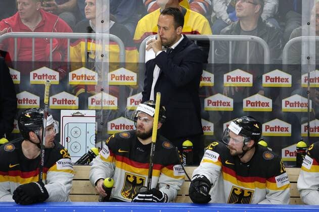 (170519) -- COLOGNE, May 19, 2017 -- Head coach Marco Sturm (top) of Germany reacts during the quaterfinal match against Germany of the 2017 IIHF Ice hockey Eishockey World Championship WM Weltmeisterschaft in Cologne, Germany on May 18, 2017. Canada won 2-1. ) (SP)GERMANY-COLOGNE-ICE HOCKEY-IIHF-WORLD CHAMPIONSHIP UlrichxHufnagel 