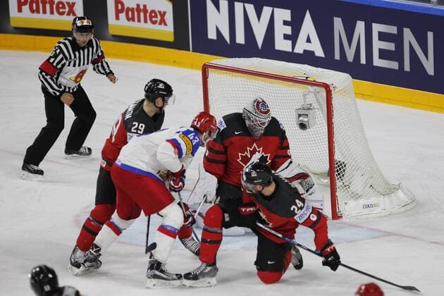 IIHF WM 2017, Kanada - Russland, 20.05.2017 Calvin Pickard (Kanada, 31); Calvin de Haan (Kanada, 24); Valeri Nichushkin (Russland, 43); IIHF WM 2017, Kanada - Russland am 20.05.2017 in der Lanxess-Arena in Koeln (Deutschland). xadx