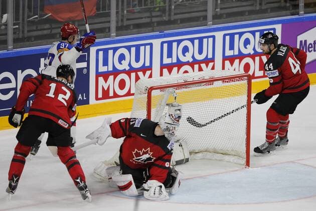 IIHF WM 2017, Kanada - Russland, 20.05.2017 Calvin Pickard (Kanada, 31); Nikita Gusev (Russland, 97); IIHF WM 2017, Kanada - Russland am 20.05.2017 in der Lanxess-Arena in Koeln (Deutschland). xadx