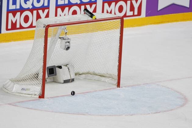 IIHF WM 2017, Kanada - Russland, 20.05.2017 Ups Goal; IIHF WM 2017, Kanada - Russland am 20.05.2017 in der Lanxess-Arena in Koeln (Deutschland). xadx