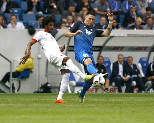 1899 Hoffenheim - FC Augsburg CAIUBY Da Silva, FCA - Niklas SUELE (SÜLE), 1899 Hoffenheim, Aktion quer, Fußball, 1.BL Saison 2016 2017