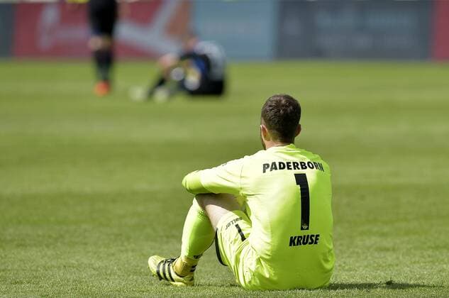 20-05-2017 pmk MZ116479 Fussball Herren 3.Liga Saison 2016 2017 VfL Osnabrueck - SC Paderborn Spielende Lukas KRUSE (01) -Torwart- Paderborn