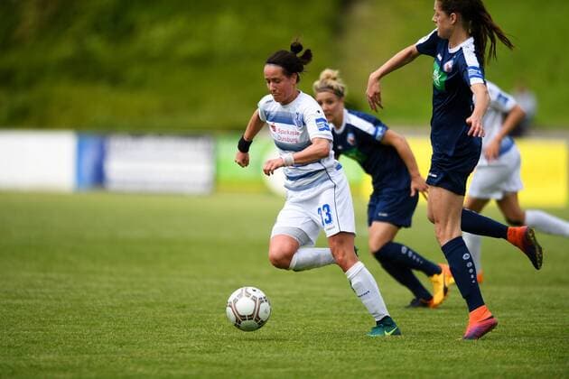 Kathleen Radtke (MSV Duisburg) (33) im Vorwärtslauf, Fussball, Allianz Frauen-Bundesliga,MSV Duisburg - Turbine Potsdam, xmkx
