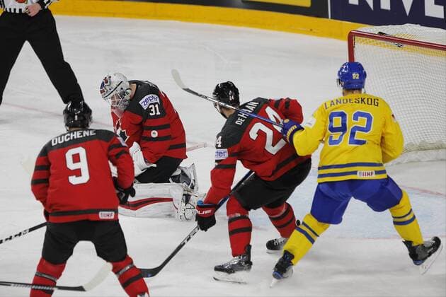 IIHF WM 2017, Kanada - Schweden, 21.05.2017 Calvin Pickard (Kanada, 31); Matt Duchene (Kanada, 9); Calvin de Haan (Kanada, 24); Gabriel Landeskog (Schweden, 92); IIHF WM 2017, Kanada - Schweden am 21.05.2017 in der Lanxess-Arena in Koeln (Deutschland). xadx
