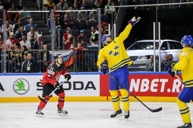 vl. Travis Konecny (CAN), Victor Hedman (SWE), Kanada - Schweden Koeln Copyright: xHorn xEibner-Pressefotox EP_BHN