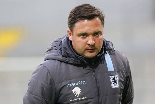 Trainer Denis Bushuew (1860 II) Fussball Grünwalderstadion Regionalliga Bayern 19.05.2017 TSV 1860 München II - SpVgg Unterhaching