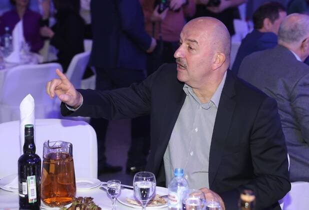 MOSCOW, RUSSIA - MAY 22, 2017: Stanislav Cherchesov, head coach of the Russian men s national football team, attends an award ceremony to present the Premier Prize for the 2016-17 season, at the Amber Plaza business center. Artyom Korotayev TASS  TS04FE53