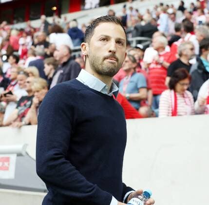 Düsseldorf, 21.05.2017, Fussball, Esprit Arena, 2.Bundesliga, 34.Spieltag , Fortuna Düsseldorf vs. FC Erzgebirge Aue 1:0 (1:0) , Im Bild; Trainer Domenico Tedesco, Erzgebirge Aue ,