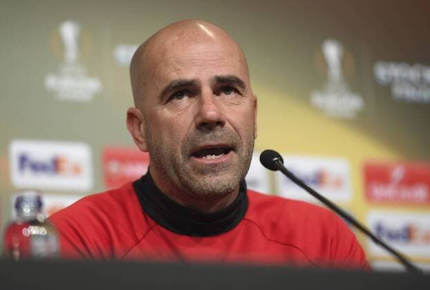 Bilder des Tages - SPORT Peter Bosz (Ajax head coach) 170523 Ajax head coach Peter Bosz during a press conference PK Pressekonferenz prior to their UEFA Europa League final match against Manchester UnitedI denna handout-bild fran UEFA den 23 maj 2017 i Stockholm.  Copyright: UEFA BB170523BB344