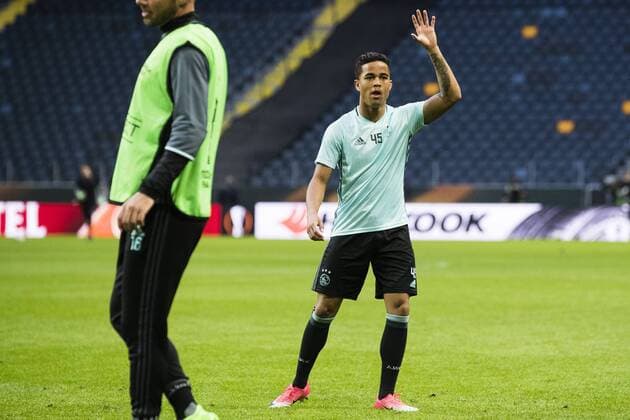 170523 Ajax Justin Kluivert under en fotbollsträning inför finalen av Europa League den 23 maj 2017 i Stockholm.  Copyright: ANDREASxLxERIKSSON BB170523AE033