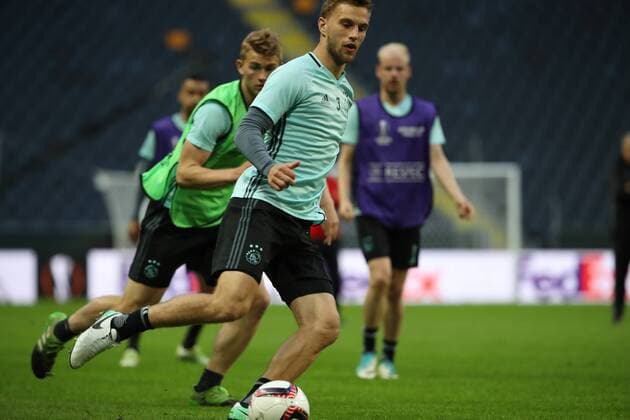 SOCCER - UEFA EL, Ajax vs Manchester SOLNA,SWEDEN,23.MAY.17 - SOCCER - UEFA Europa League, final, Ajax Amsterdam vs Manchester United ManU preview, final training Ajax. Image shows Joel Veltman (Ajax). GEPAxpictures xAndreasxPranter