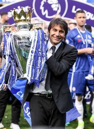 Chelsea Manager Antonio Conte poses with the cup as Chelsea win the Premiership trophy during the Premier League match between Chelsea and Sunderland at Stamford Bridge, London, England on 21 May 2017. Copyright: xKenxSparksx 15540119
