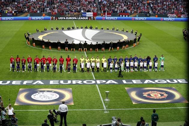 Bilder des Tages - SPORT 170524 Manchester Uniteds och Ajax spelare star uppställda inför finalen i Europa League mellan Ajax och Manchester United ManU den 24 maj 2017 i Stockholm.  Copyright: ANDREASxLxERIKSSON BB170524AE039