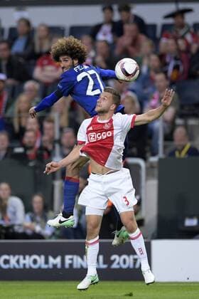 170524 Manchester Uniteds Marouane Fellaini i nickduell med Ajax JoÃ«l Veltman under finalen i Europa League mellan Ajax och Manchester United ManU den 24 maj 2017 i Stockholm.  Copyright: JOELxMARKLUND BB170524JM009
