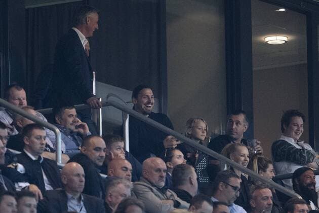 170524 Manchester Uniteds Zlatan Ibrahimov pa läktaren med sin familj under finalen i Europa League mellan Ajax och Manchester United ManU den 24 maj 2017 i Stockholm.  Copyright: JOELxMARKLUND BB170524JM018