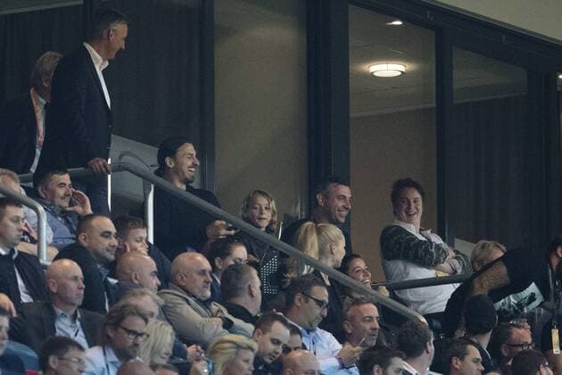 170524 Manchester Uniteds Zlatan Ibrahimov pa läktaren med sin familj under finalen i Europa League mellan Ajax och Manchester United ManU den 24 maj 2017 i Stockholm.  Copyright: JOELxMARKLUND BB170524JM020