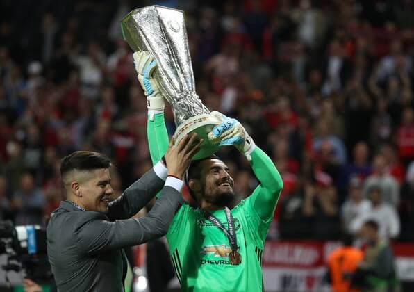 SOCCER - UEFA EL, Ajax vs Manchester SOLNA,SWEDEN,24.MAY.17 - SOCCER - UEFA Europa League, final, Ajax Amsterdam vs Manchester United ManU Image shows Sergio Romero (Manchester). Keywords: trophy. GEPAxpictures xAndreasxPranter