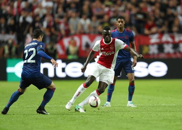May 24, 2017 - Stockholm, Sweden - Ajax Colombian defender Davinson Sanchez (C) controls the ball during the UEFA Europa League final football match Ajax Amsterdam v Manchester United ManU on May 24, 2017 at the Friends Arena in Solna outside Stockholm. Ajax v Manchester United - UEFA Europa League Final  - ZUMAn230 20170524_zaa_n230_226 Copyright: xRaddadxJebarahx