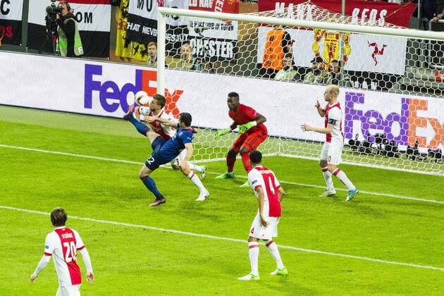 170524 Manchester Uniteds Henrikh Mkhitaryan gör 0-2 under finalen i Europa League mellan Ajax och Manchester United ManU den 24 maj 2017 i Stockholm.  Copyright: ANDREASxLxERIKSSON BB170524AE077