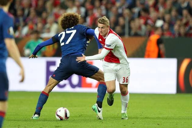 SOLNA 24.05.2017 FINALOWY MECZ LIGA EUROPY SZTOKHOLM SEZON 2016 17 --- UEFA EUROPA LEAGUE FINAL MATCH STOCKHOLM: AJAX AMSTERDAM - Manchester United ManU FC MAROUANE FELLAINI MATTHIJS DE LIGT FOT. PIOTR KUCZA FOTOPYK NEWSPIX.PL --- Newspix.pl  170524PYK0043