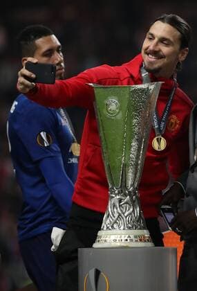 SOCCER - UEFA EL, Ajax vs Manchester SOLNA,SWEDEN,24.MAY.17 - SOCCER - UEFA Europa League, final, Ajax Amsterdam vs Manchester United ManU Image shows Zlatan Ibrahimovic (Manchester). Keywords: trophy. GEPAxpictures xAndreasxPranter