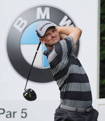 Golf - 2017 BMW PGA Golf Herren Championship - West Course, Wentworth Justin Rose tees off on the 18th, during the first round. COLORSPORT ANDREW COWIE 