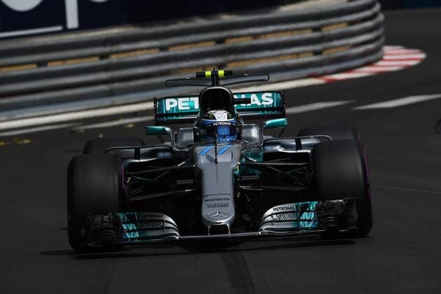 Valtteri Bottas (Mercedes AMG Petronas Formula One Team) im Streckenabschnitt Schwimmbad, Grosser Preis von Monaco 2017, Freies Training, Motorsport, Formel 1, 25.05.2017, Monte Carlo Copyright: xAndre Eibner-Pressefotox EP_JAE