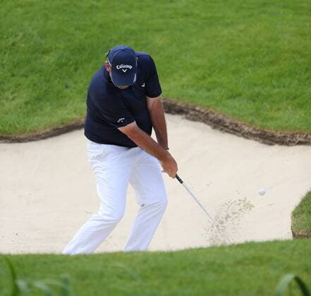 May 25th 2017, Virginia Water, Wentworth, Surrey, England; BMW PGA Golf Herren Championship golf, day 1; Thomas Bjorn plays from the bunker at 18 xDavidxKissmanx  ActionPlus11883374