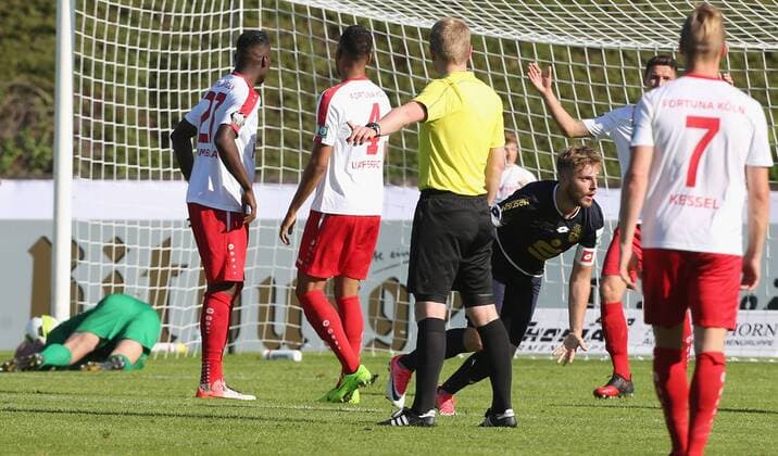 Mittelrheinpokal Finale 2017, Bonn, 25.05.2017, SC Fortuna Köln - Bonner SC: Dano Schumacher (Bonn, R) jubelt nach seinem treffer zum 0-1.