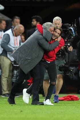 24.05.2017, Friends Arena, Solna, SWE, UEFA EL, Ajax Amsterdam vs Manchester United ManU Finale, im Bild Manchester United Manager Jose Mourinho celebrates victory with his son Manchester United Manager Jose Mourinho celebrates victory with his son during the Final Match of the UEFA Europaleague between Ajax Amsterdam and Manchester United at the Friends Arena in Solna, Sweden on 2017 05 24. Solna  EP_fil  