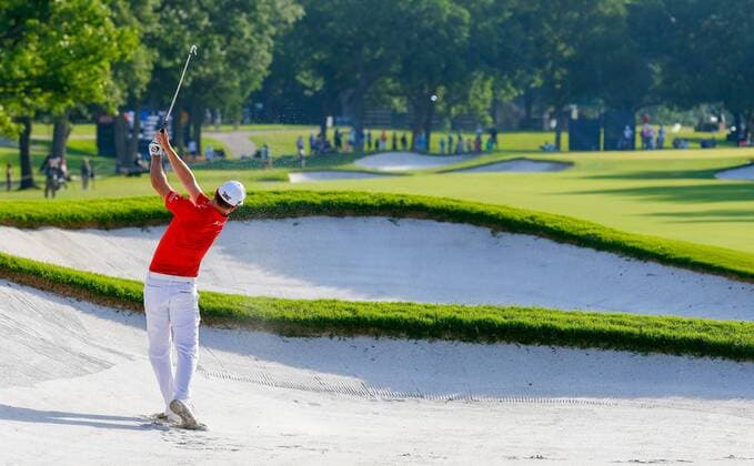 May 26, 2017 - Fort Worth, TX, USA - Zach Johnson hits out of a fairway bunker on the 11th hole during the second round of the Dean & DeLuca Invitational golf tournament at Colonial Country Club Friday, May 26, 2017 in Fort Worth, Texas. Colonial - ZUMAm67_ 20170526_zaf_m67_004 Copyright: xRayxCarlinx