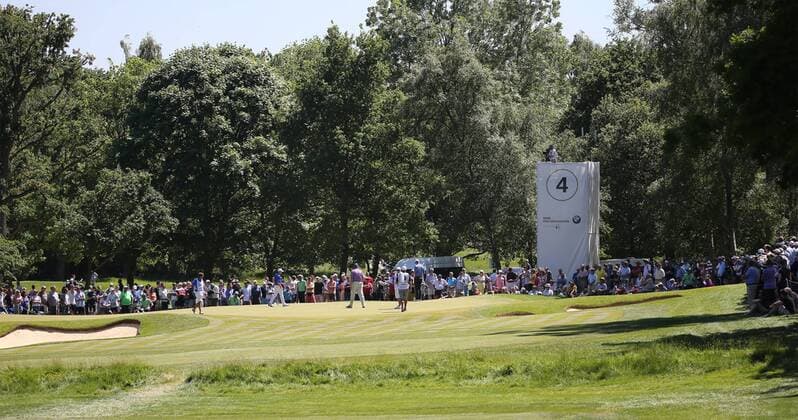May 26th 2017, Virginia Water, Wentworth, Surrey, England; BMW PGA Golf Herren Championship golf, day 2; The fourth green bathed sunshine as the spectators watch Ernie Els putting xDavidxKissmanx  ActionPlus11883578
