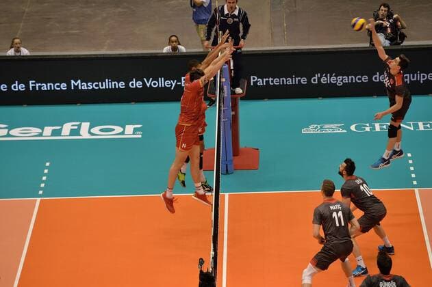 Nicolas Le Goff et Stephen Boyer (france) vs Yigit Gulmezoglu (turquie) VOLLEY-BALL : France vs Turquie - Tournoi de qualificacatif au championnat du monde - 26 05 2017 FredericChambert Panoramic 