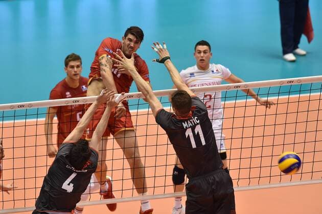 Nicolas Le Goff (france) vs Baturalp Gungor et Mert Matic (turquie) VOLLEY-BALL : France vs Turquie - Tournoi de qualificacatif au championnat du monde - 26 05 2017 FredericChambert Panoramic 