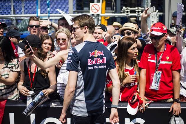 May 26, 2017 - Monaco, Monaco - 26 KVYAT Daniil from Russia of Toro Rosso Ferrari STR12 team Toro Rosso signing autographs to the fans during the Monaco Grand Prix of the FIA Formula 1 championship, at Monaco on 26th of 2017. F1 Grand Prix of Monaco - Previews  - ZUMAn230 20170526_zaa_n230_255 Copyright: xXavierxBonillax