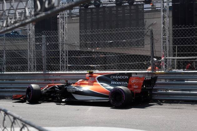 Monaco Grand Prix, Monte Carlo 24 - 28 May 2017 27.05.2017 - Qualifying, Crash, Stoffel Vandoorne (BEL) McLaren MCL32 
