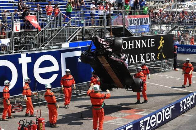 Bilder des Tages - SPORT May 27th 2017, Monaco; F1 Grand Prix of Monaco Friday qualifying sessions day; Esteban Ocon - Sahara Force India VJM10 crashed in Practice 3 xLeannexBoonx  ActionPlus11883954