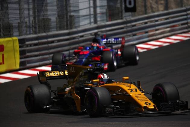 Monaco Grand Prix, Monte Carlo 24 - 28 May 2017 28.05.2017 - Race, Nico Hulkenberg (GER) Renault F1 Team RS17 leads Daniil Kvyat (RUS) Scuderia Toro Rosso STR12 